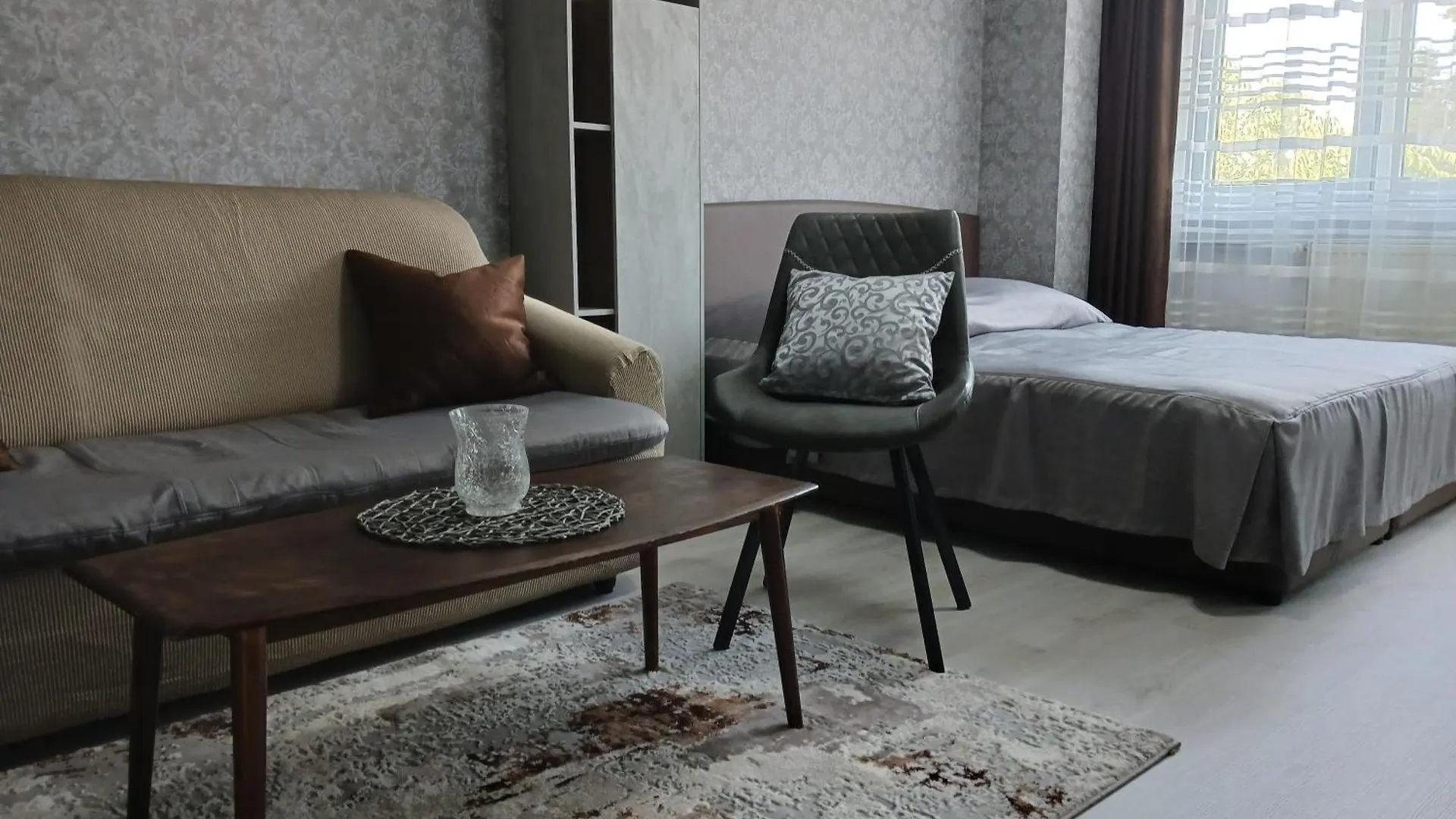 Тристаен Апартамент Sofie Apartmán